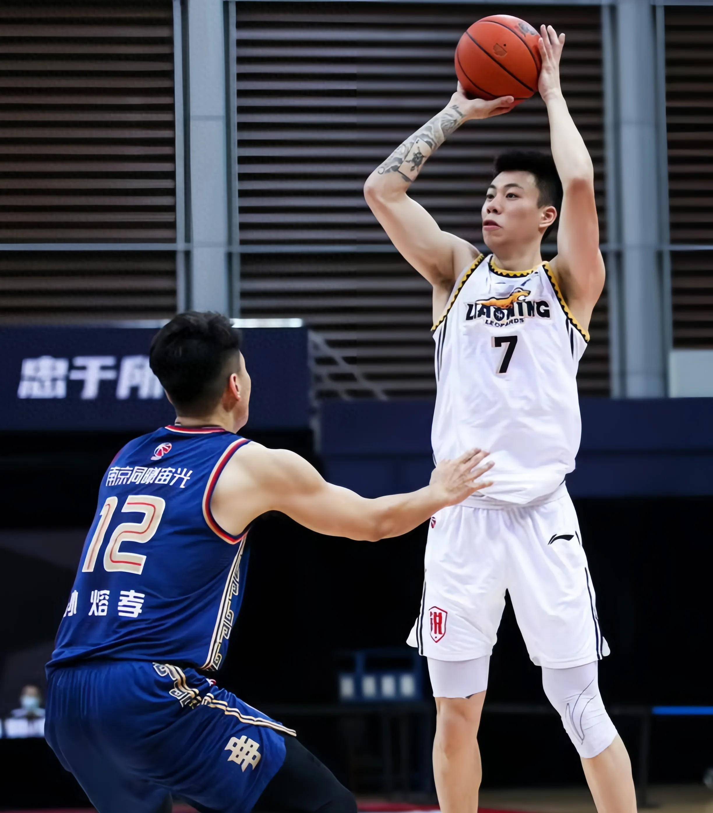 上海队鏖战独行侠，张镇麟高光表现