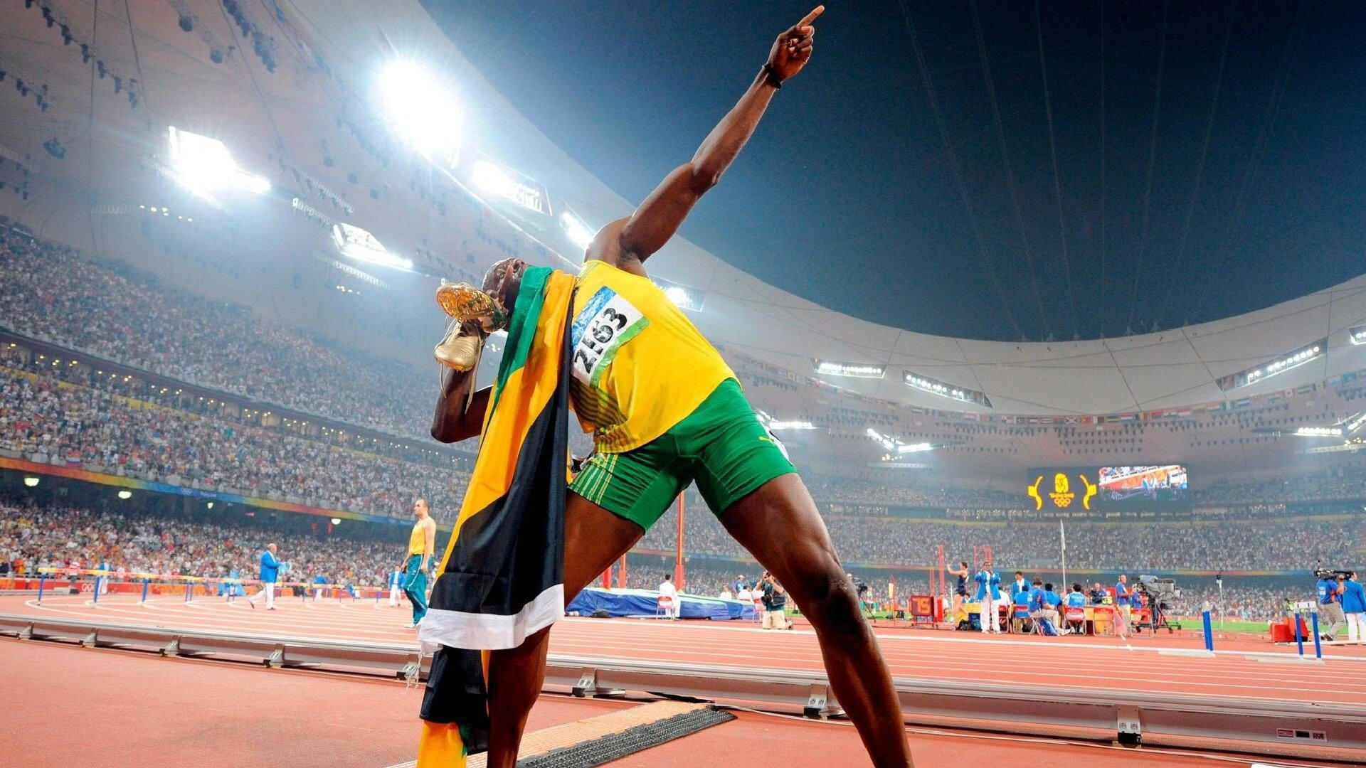 太阳决胜局带走开拓者，克莱在德甲争冠战接管比赛，竞技体育的永恒轮回