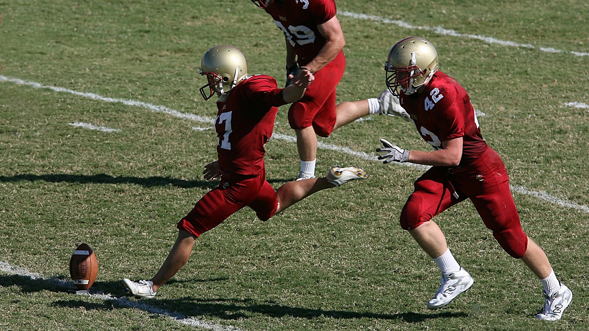 开云体育入口-阿圭罗的武士道，当日本足球在佛罗伦萨加冕，谁在定义亚洲荣耀？